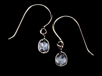 Rosecut diamond earrings / Ovalの画像
