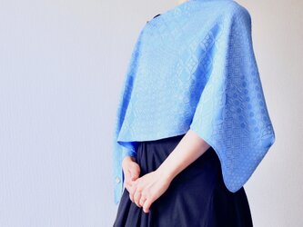 【ブラウス風にも】フィルタンゴストール  吉祥柄　ブルー　metaruメタル。ブラウス、羽織りっぽい着こなしもOKの画像