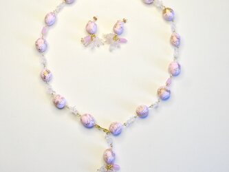 春色ピンクの手作りビーズで作ったネックレスとピアスのセットの画像