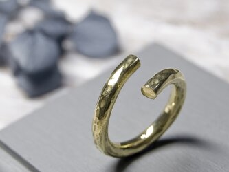 でこぼこ ブラスラウンドプレーンリング フリーサイズ 3.0mm幅 鎚目 真鍮｜BRASS RING 指輪 シンプル｜242の画像