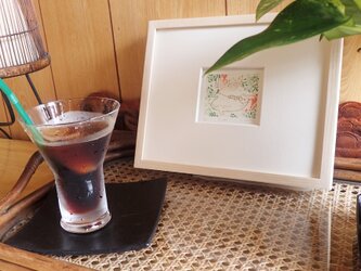 じっと見る　額装込みの画像