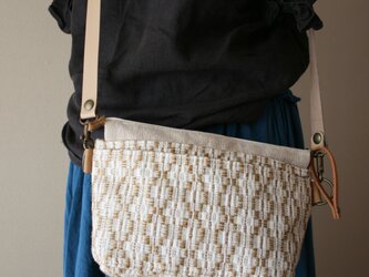 北欧手織りショルダーバッグ（ベージュ）の画像
