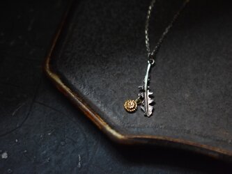 dandelion necklaceの画像