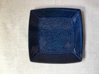 NO.25角皿（渦巻き柄）青の画像
