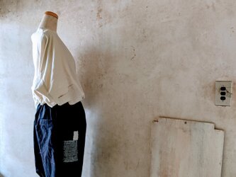 裂き織のポケット・藍染のサルエル風パンツ　ゆったりフリーサイズの画像