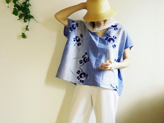 涼しい！ ビッグシルエット  ぼかしブルー花柄 Vネックフレンチ袖トップス-浴衣からの画像