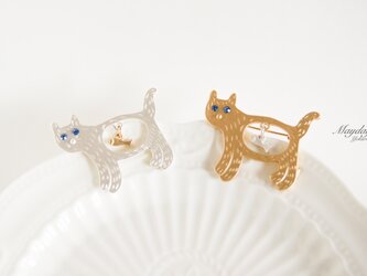 『優雅なブローチシリーズ〜可愛い猫と魚のブローチ』シルバー　ゴールドの画像
