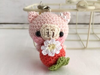 赤イチゴ・淡ピンク色ブタさん＊鈴付きイヤホンジャックストラップの画像