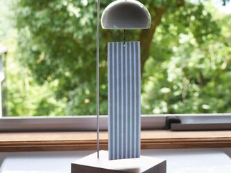 風鈴　（インテリア風鈴）　スタンド　縞　ウインドチャイム　陶器　磁器　窓辺やテーブルにの画像