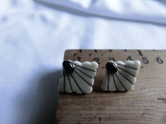 線【ピアス】（shell）の画像