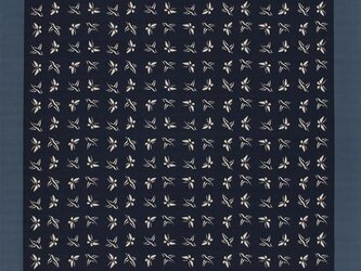 大判風呂敷　ふろしき  いせ辰　小紋蝶　紺色　綿100％　176cm×176cmの画像