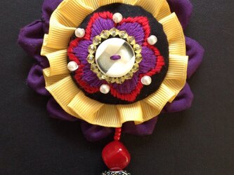 刺繍ブローチ（オリエンタル）の画像