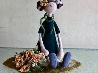 【sowing0115様専用】ミニバラの花束を持つ女の子（Flower girlシリーズ）の画像