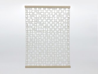 呼吸する和紙のタペストリーの画像