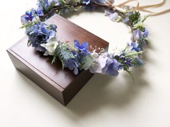 ブルーライラックの花冠の画像