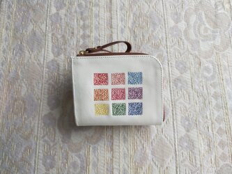 刺繍革財布『Switch！』牛革（コンパクト二つ折り）ホワイトの画像