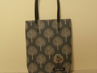 ツリーちょっと刺繍を入れたバック（グレー）の画像
