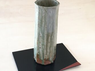 灰釉面取り花器の画像