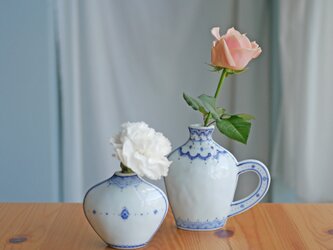 【再販】異国の香り お庭の花が似合う一輪挿し Sの画像