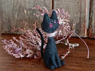 羊毛フェルトの黒ネコの画像