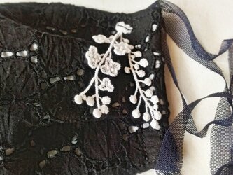 秋冬布マスク　《チュールゴム》ブラックサークル刺繍　大人用の画像