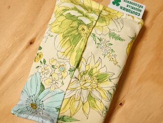 ポケットティッシュケース 緑花の画像