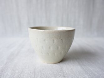 小さな湯呑みの画像