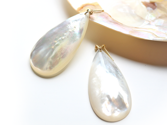 K10白蝶貝 ホワイトシェル大ぶりピアス