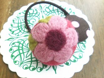 まあるいお花のヘアゴム（ピンク）の画像