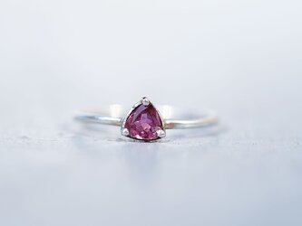 ピンクトルマリン(pinktourmaline)・天然石・トライアングル・シルバーリングの画像