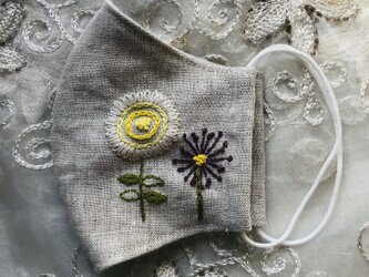 花刺繍のリネン立体マスク（送料無料）の画像