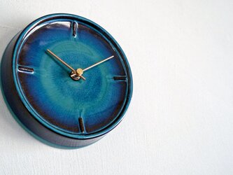 陶器の壁掛け時計　GLAZED CLOCK　青なまこ釉の画像
