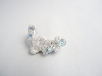 crystallize/刺繍片耳ピアス 天然石使用　の画像