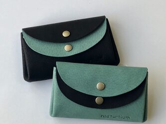 ピッグスキンの小さなお財布　ターコイズグリーン×黒の画像