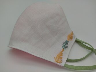 刺繍❁ホワイトリネン100％立体マスク（調節ゴム・ポケット付き）の画像