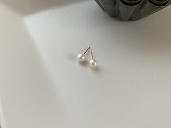 K18YG　FWP4.0～4.5ｍｍパールスタッドピアス（ホワイトの画像