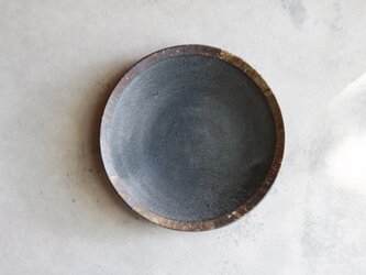 伊豆土リムの八寸皿（黒釉）の画像