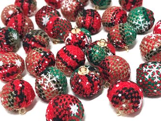 クリスマス柄 布地ボールチャーム 20個【クリスマスパーツ ピアス ハンドメイド素材】の画像