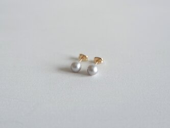 グレーパールのピアス roundの画像