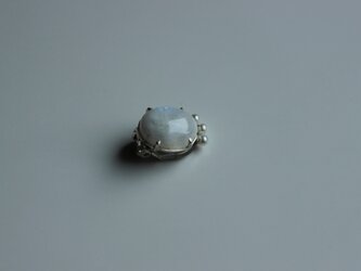 WHITEラブラドライトのイヤリング(3～3.5㎜あこや真珠）の画像