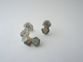 crystallize/刺繍ピアスの画像