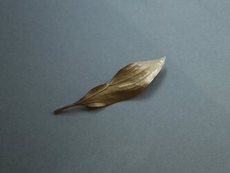 Leaf brooch K18Goldplateの画像