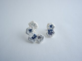 crystallize/刺繍ピアスの画像