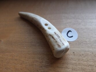 日本の鹿角先で作ったダッフルボタンCの画像