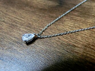 しずく型ダイヤのＰＴネックレスの画像