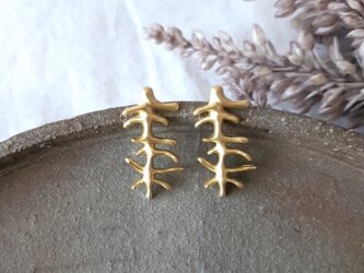 ⭐"魅せる耳元に…"　大ぶり　モードピアス(ピアスのみ)dの画像