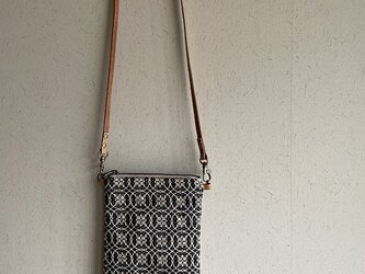 bag[手織りオーバーショット織  サコッシュ]ブラックの画像