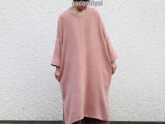 リラックスタイムとお出かけどちらもOK♪とろみワンピースの画像