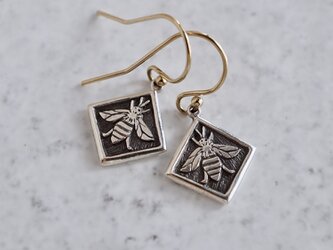 Bee earrings [EP060SV]の画像