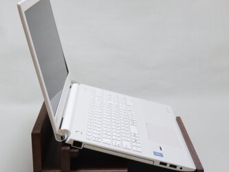 ⭕新作⭕ ウォルナット　ノートパソコンスタンド A  <JDA５> 【受注制作】の画像